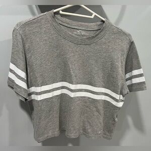 Gray/white, Hollister, Easy Tee, Cropped Top. Size medium.